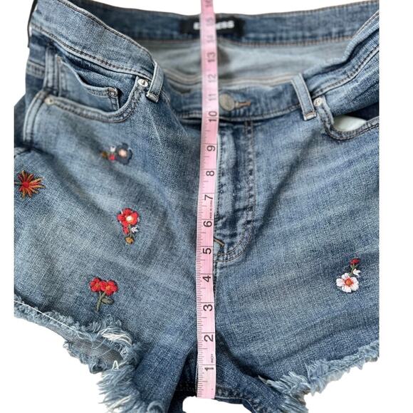 Adorable Express High Waist Embroidered Flowers Stretch Denim Jean Shorts Sz 12 - Picture 6 of 8